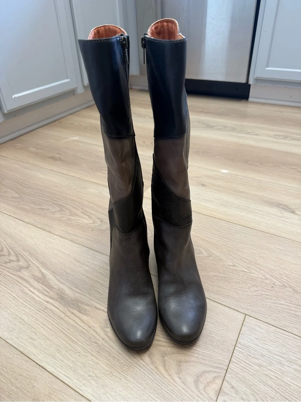 Pikolinos Málaga (model W6W-9841C1), a knee-high women's leather boot size 5